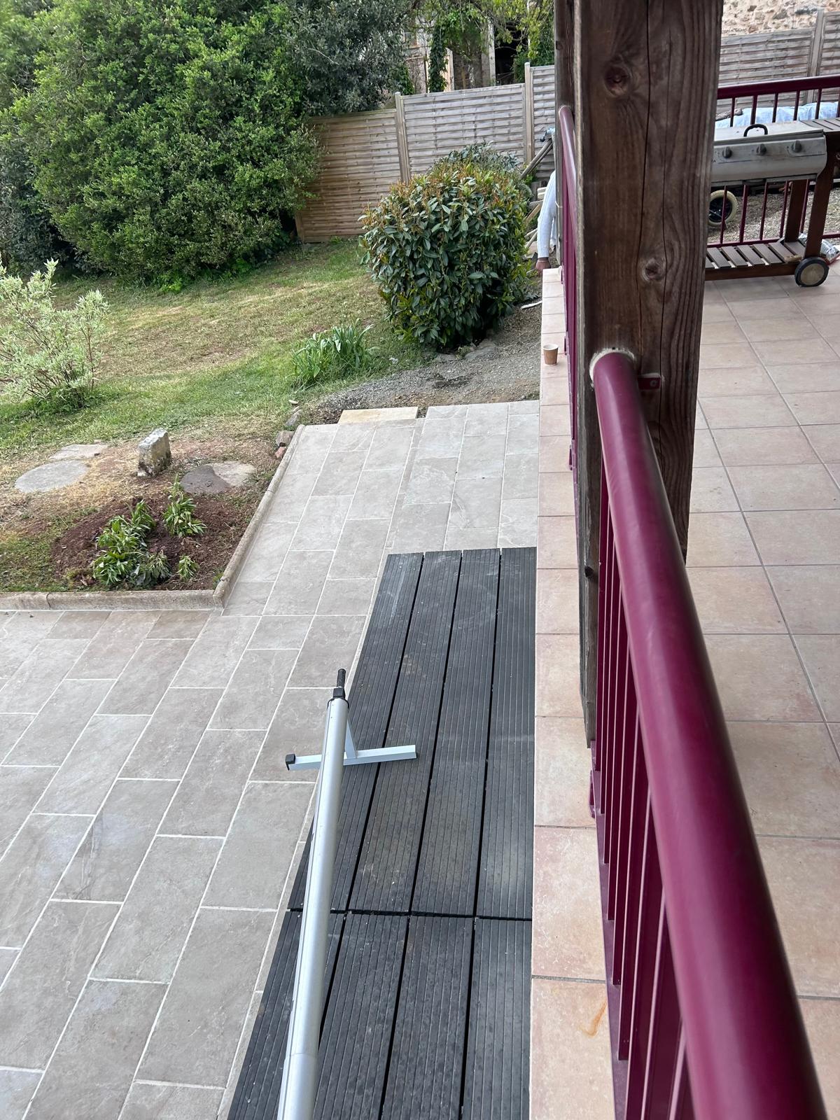 Réalisation : terrasse en pierre naturelle à Vergt - photo 1